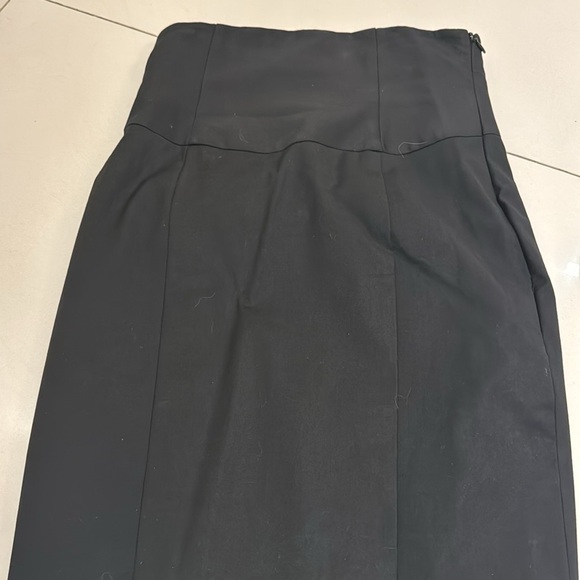 High waisted pencil skirt with pleat and bow detail at back - Picture 2 of 3